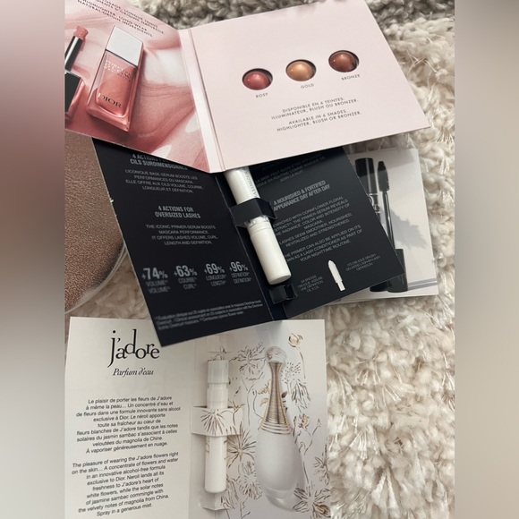 NIB Parfums Christian Dior Vanity Zip Pouch w/freebies - Picture 10 of 10